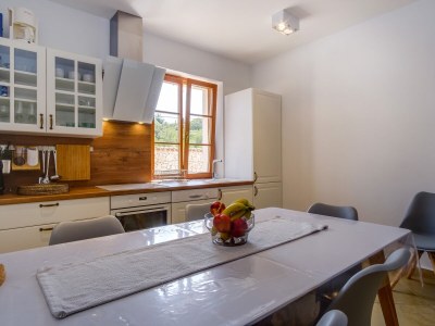 Villa Valerie with pool and sea view near beach - Features photo 23