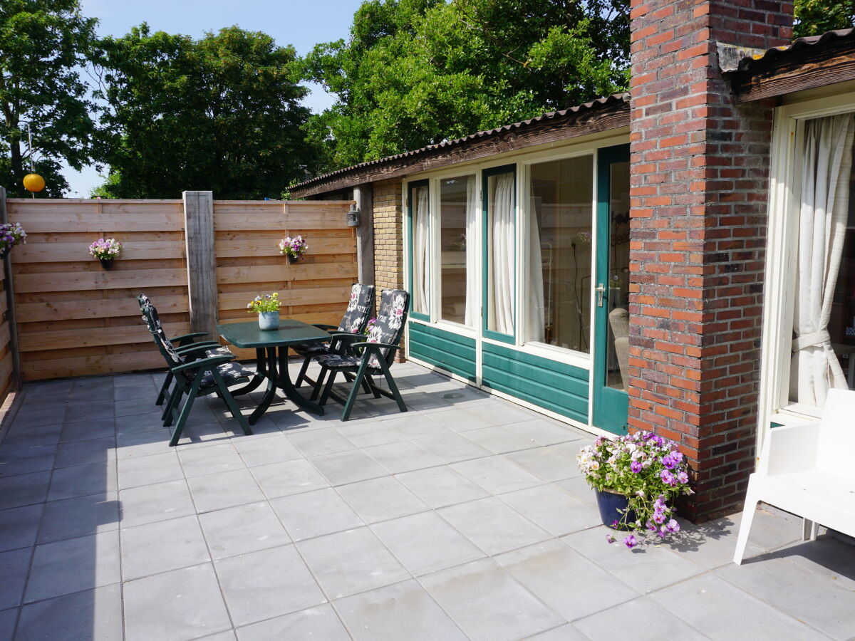 Holiday house Zeeweg 31z - Outdoor photo 2