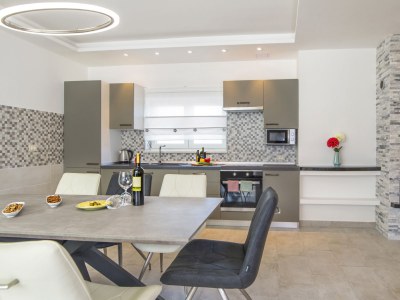 Villa Dina - Features photo 11