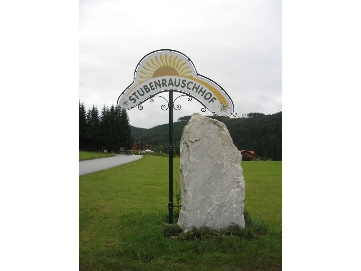 Holiday apartment "Stubenrauschhof" - Outdoor photo 2