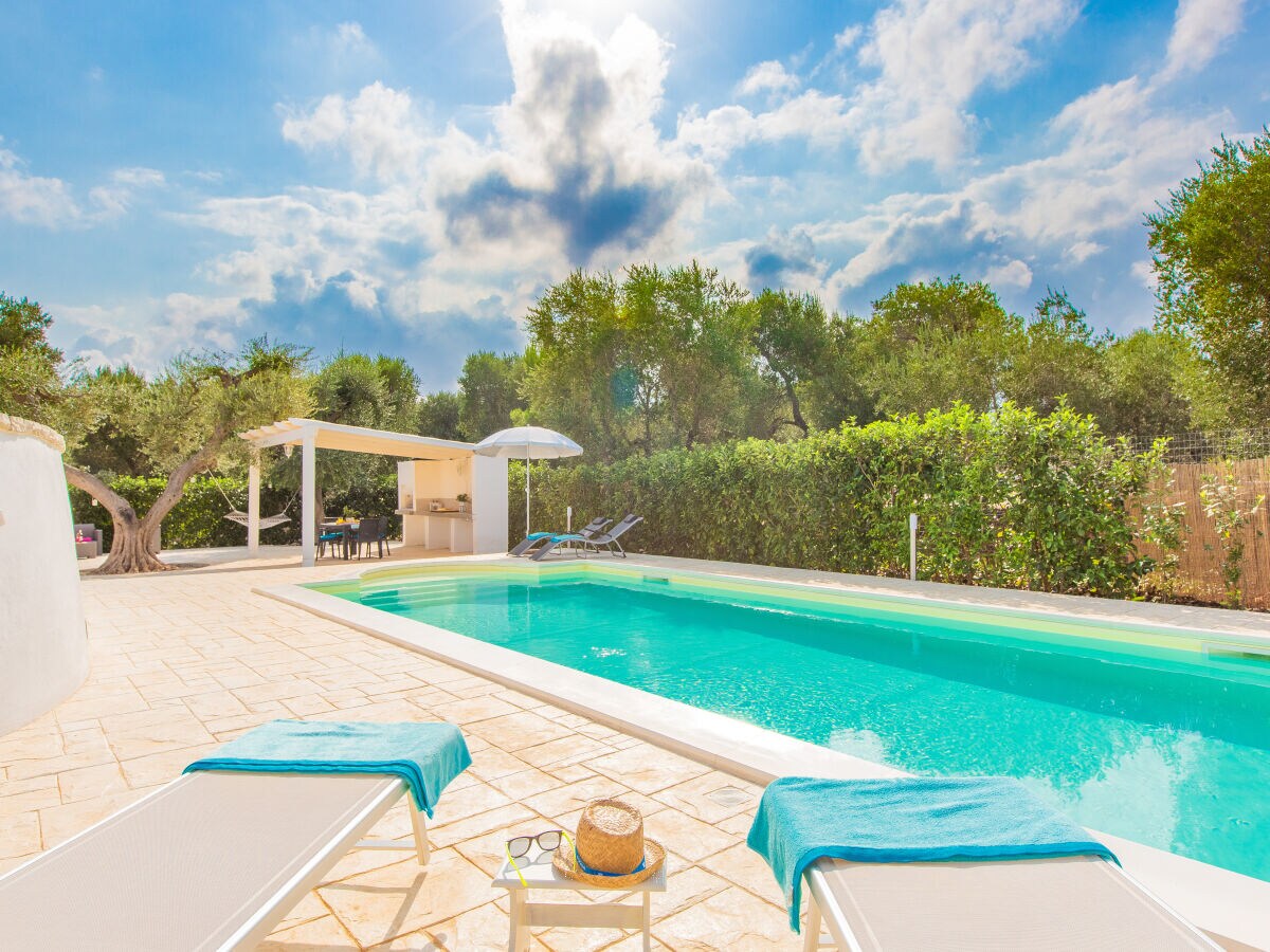 Holiday house Trullo with private pool. Enclosed garden - Outdoor photo 5