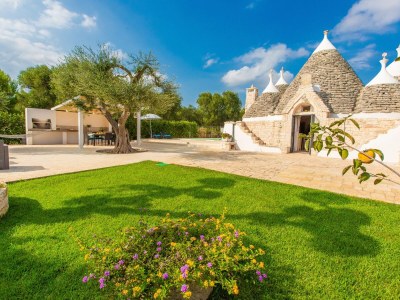 Holiday house Trullo with private pool. Enclosed garden - Outdoor photo 3