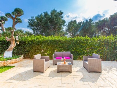 Holiday house Trullo with private pool. Enclosed garden - Outdoor photo 8