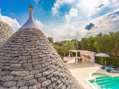 Holiday house Trullo with private pool. Enclosed garden - Outdoor photo 12