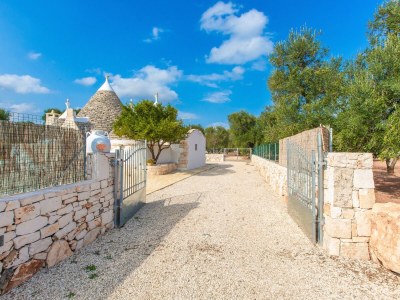 Holiday house Trullo with private pool. Enclosed garden - Outdoor photo 14