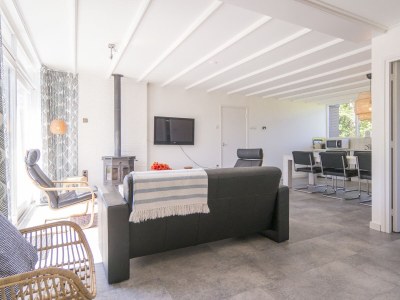 Bungalow Parel 202 - Features photo 8