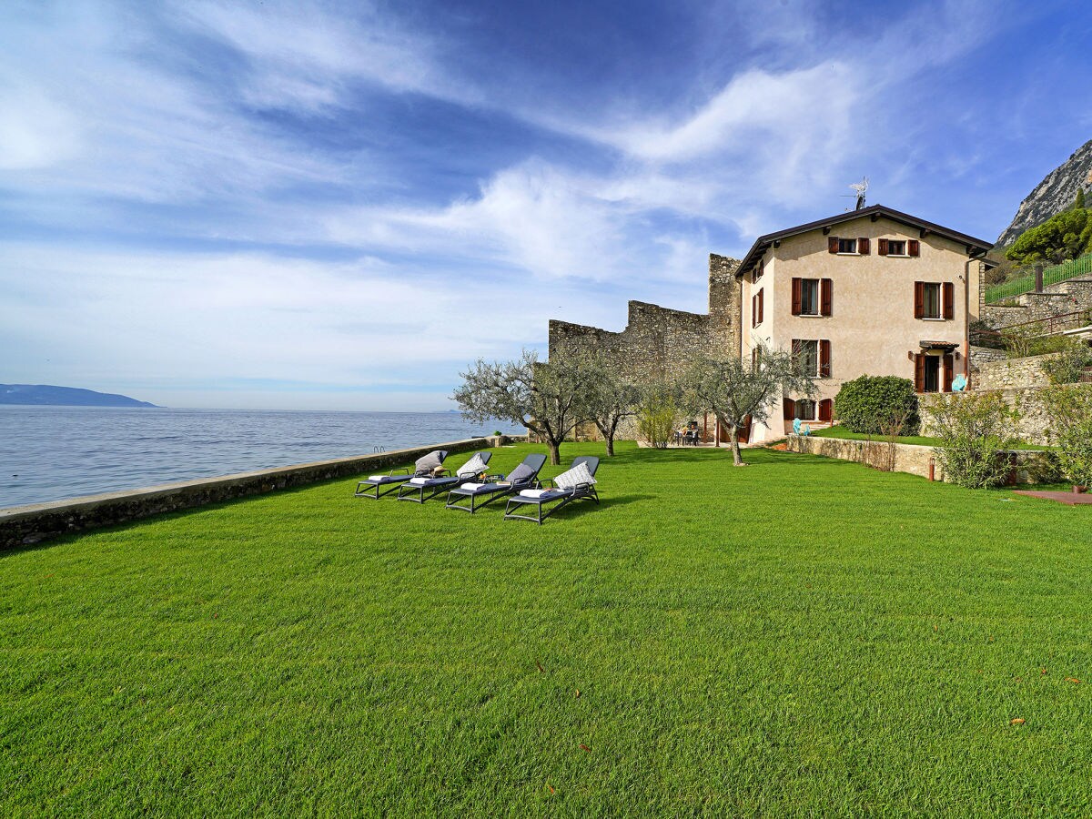 Villa Villa Victoria Lake front - Outdoor photo 2