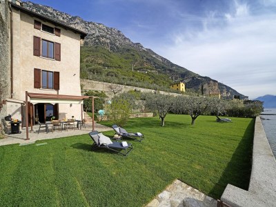 Villa Villa Victoria Lake front - Outdoor photo 3