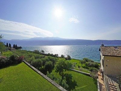 Villa Villa Victoria Lake front - Outdoor photo 11