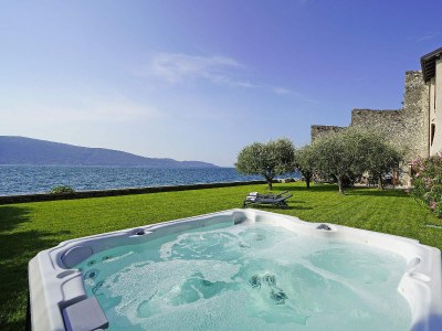 Villa Villa Victoria Lake front - Outdoor photo 13