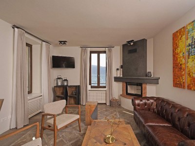 Villa Villa Victoria Lake front - Features photo 16