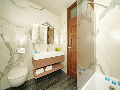 Villa Villa Victoria Lake front - Features photo 20