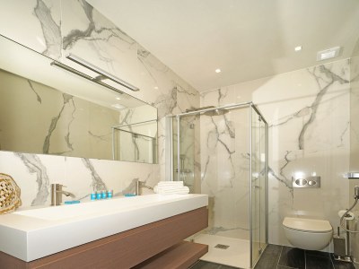 Villa Villa Victoria Lake front - Features photo 27