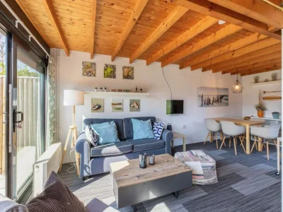 Holiday house Holiday Home near Beach with Pool Access - Features photo 13