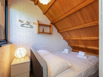 Holiday house Holiday Home near Beach with Pool Access - Features photo 20