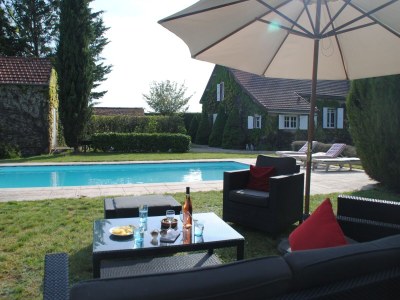 Cottage Mansion in Charrin by Loire with Pool in Saint-Hilaire-Fontaine - Cottage