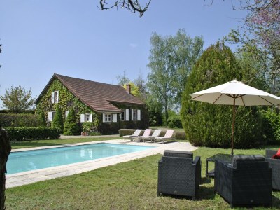 Cottage Mansion in Charrin by Loire with Pool - Outdoor photo 4