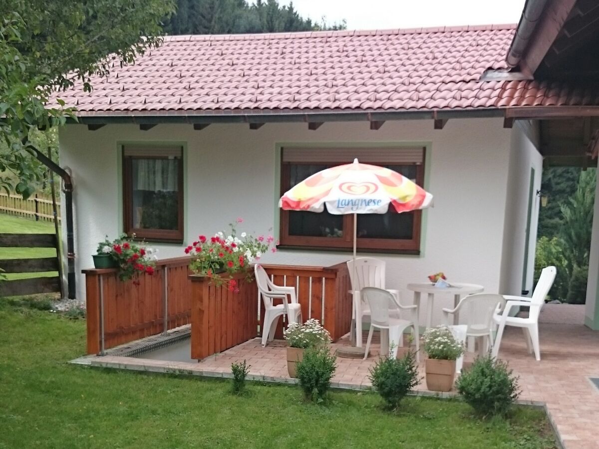 Holiday house Ruhiges Apartment mit Sauna, Burggen