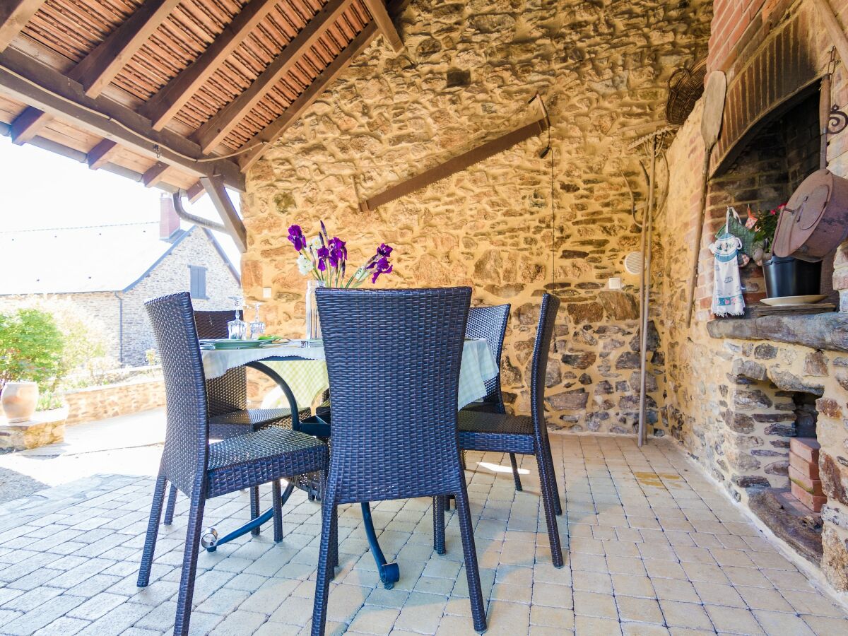 Holiday house Chic holiday home with pool - Outdoor photo 3