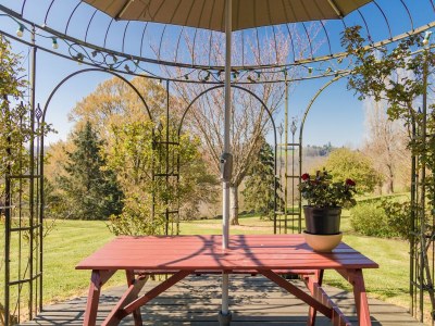 Holiday house Chic holiday home with pool - Outdoor photo 6