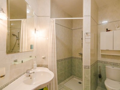 Holiday house Chic holiday home with pool - Features photo 21