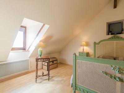 Holiday house Chic holiday home with pool - Features photo 33