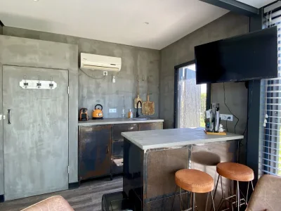 Apartment Glamtainer - Features photo 24