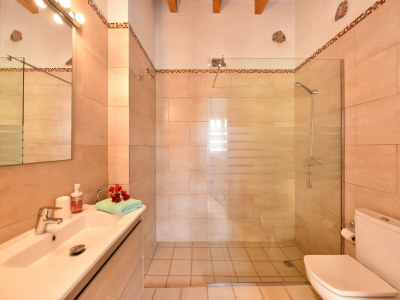 Villa Holiday Home in Ingenio with Private Pool - Features photo 27