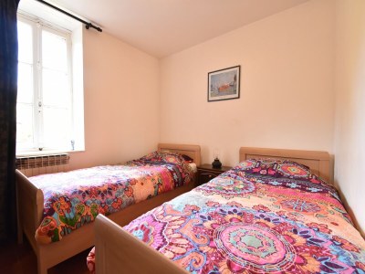 Holiday house Holiday Home in Grury with Pool & Garden - Features photo 16