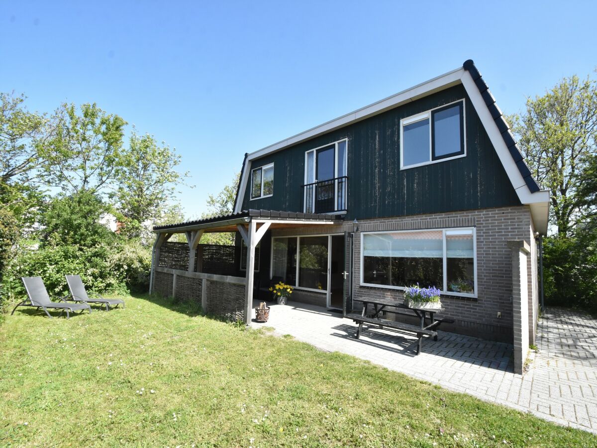 Holiday house Holiday Home in Callantsoog near Beach