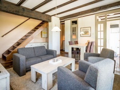 Farmhouse Seals Cozy Farm Stay - Features photo 7