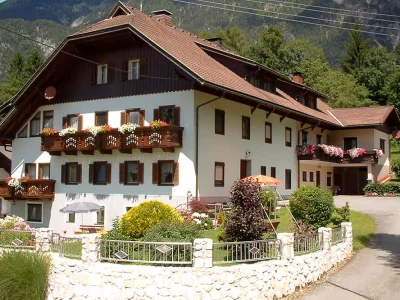 Holiday apartment Guesthouse in Wiesengrund Top 1 in St. Stefan i. Gailtal - Holiday apartment