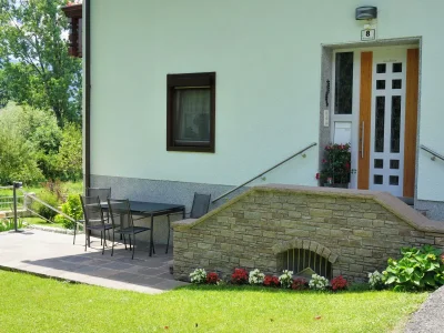 Holiday apartment Guesthouse in Wiesengrund Top 1 - Outdoor photo 2