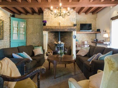 Farmhouse Magnificent holiday home with pool in Thenon - Features photo 25