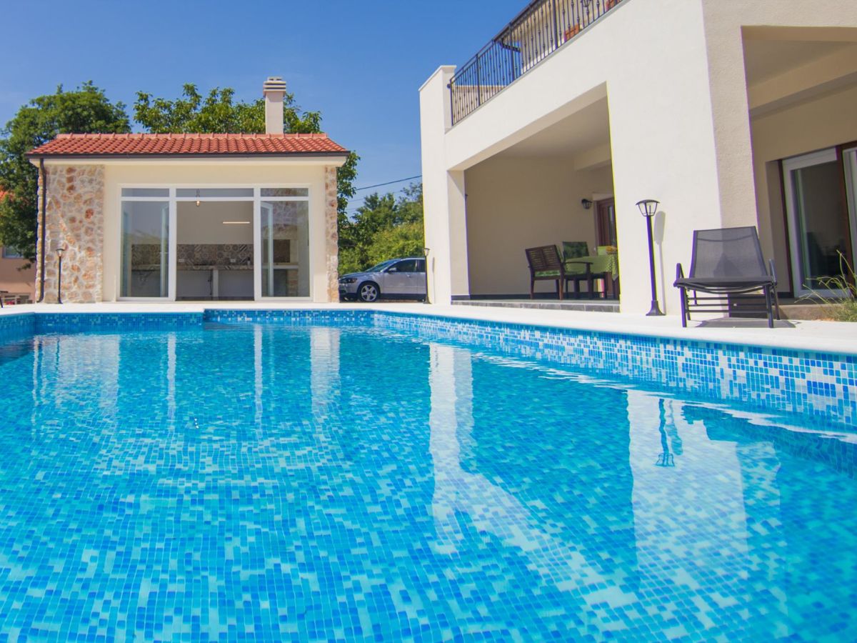 Villa Cedar with pool & summer kitchen - Outdoor photo 4