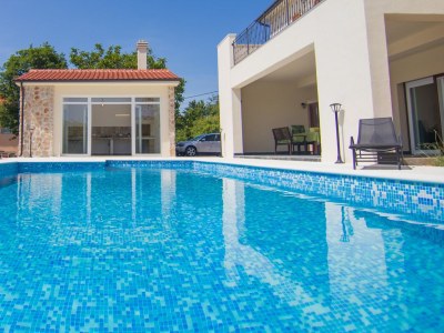 Villa Cedar with pool & summer kitchen - Outdoor photo 4