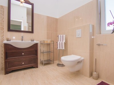 Villa Cedar with pool & summer kitchen - Features photo 19