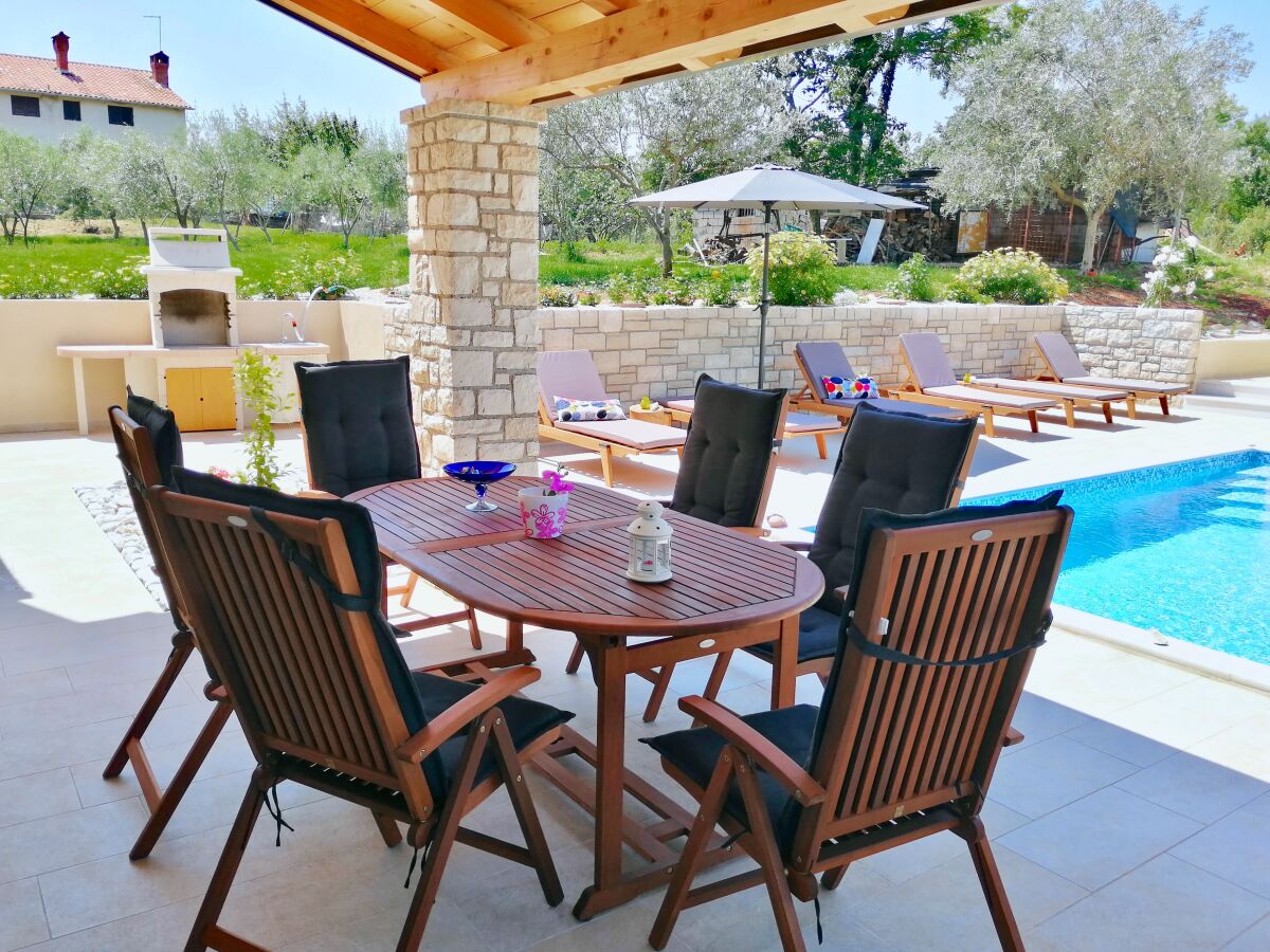 Villa MAËLLE with Pool near Umag - Outdoor photo 3