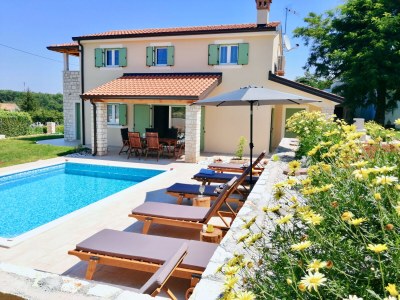 Villa MAËLLE with Pool near Umag - Outdoor photo 5