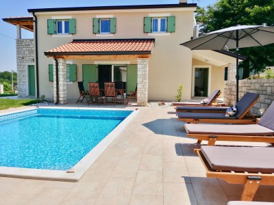 Villa MAËLLE with Pool near Umag - Outdoor photo 9