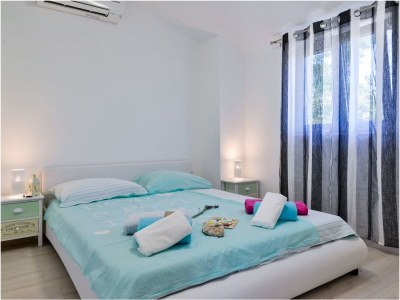 Villa MAËLLE with Pool near Umag - Features photo 23