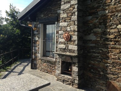 Holiday house Beautiful stone house with a stunning lake view - Outdoor photo 4