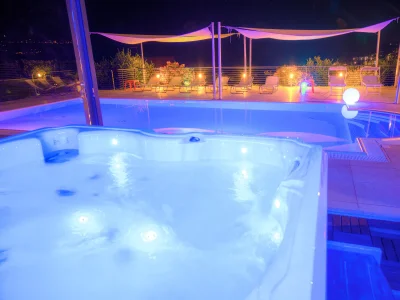 Villa Villa il Poggiolo - Modern Hi-Tech Villa, Garden, Jacuzzi and Pool, Sea View, Home-Cinema - Outdoor photo 5