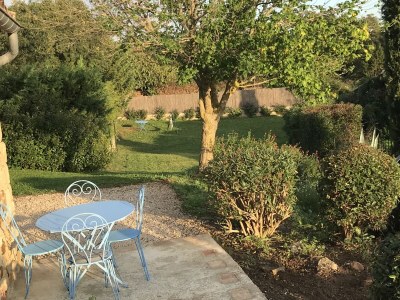 Holiday house with heated pool - Outdoor photo 10