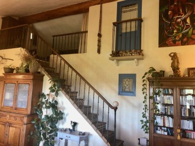 Holiday house with heated pool - Features photo 17