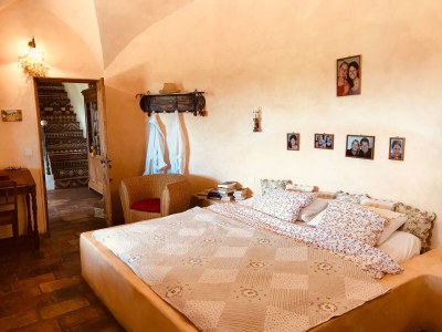 Holiday house with heated pool - Features photo 20