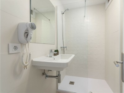 Guestroom Hostal Talamanca Hab. DB Balcon - Features photo 16