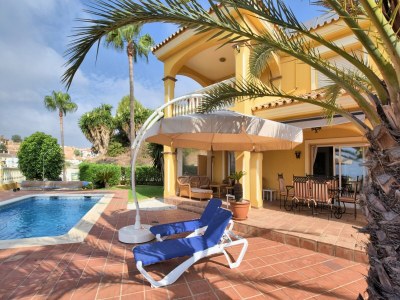 Villa Andalusian Villa Near Beach in Western Costa del Sol - Villa