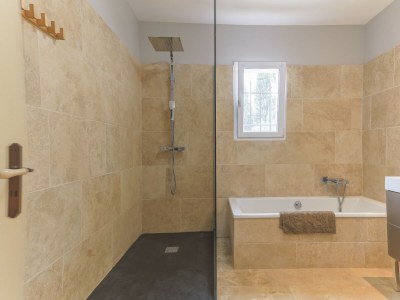 Villa Mas Carla (9p) with pool nearby Avignon - Features photo 40