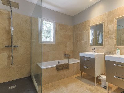 Villa Mas Carla (9p) with pool nearby Avignon - Features photo 41